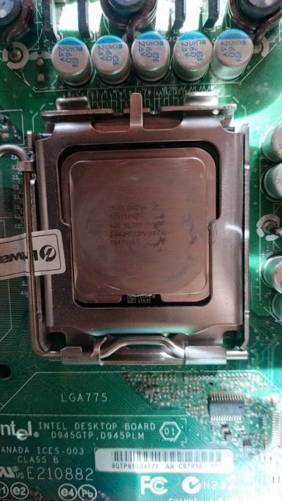 Лот: 17818764. Фото: 1. Материнская плата INTEL D945GTP... Материнские платы