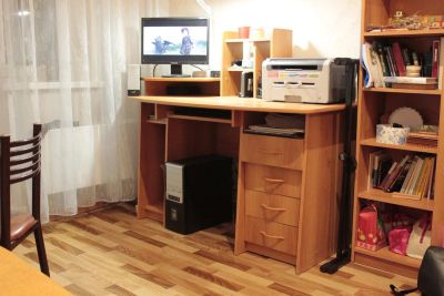 Лот: 4860376. Фото: 1. Компьютерный стол. Компьютерные и письменные столы