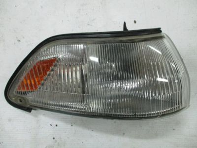Лот: 11296701. Фото: 1. Габарит передний правый Toyota... Оптика и освещение