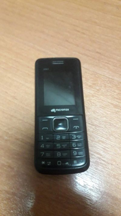 Лот: 14133064. Фото: 1. Мобильный телефон Micromax X507... Кнопочные мобильные телефоны