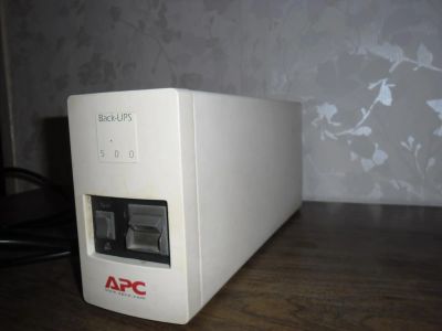 Лот: 3571564. Фото: 1. Бесперебойник APC Back-USP 500. ИБП, аккумуляторы для ИБП