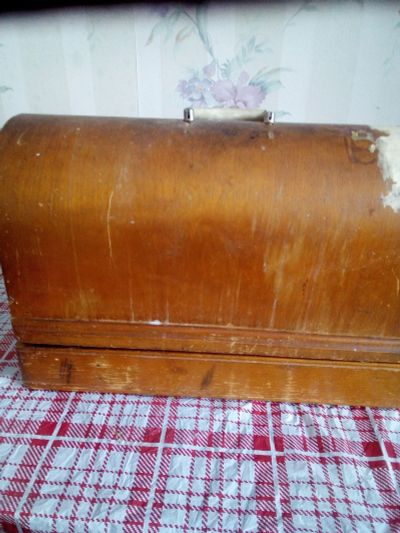 Лот: 17314594. Фото: 1. Машинка швейная ручная. Швейная, вязальная