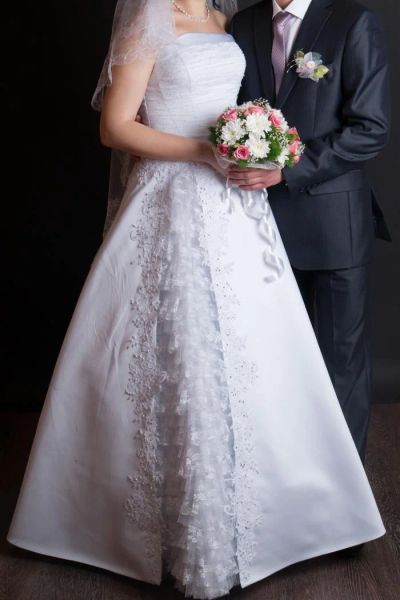 Лот: 3954420. Фото: 1. Свадебное платье р-р 48-50-52. Другое (свадебная мода)