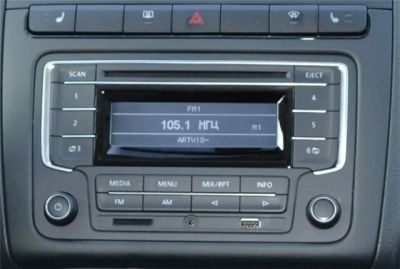 Лот: 10024956. Фото: 1. RCD 220 Магнитола Volkswagen. Автомагнитолы