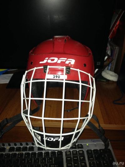 Лот: 7493033. Фото: 1. Хоккейный шлем Jofa 390 красный. Шлемы