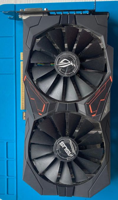 Лот: 25253320. Фото: 1. ASUS Видеокарта Radeon RX 570... Видеокарты