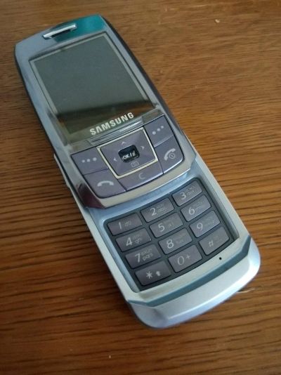 Лот: 12204410. Фото: 1. Samsung SGH-E250. Кнопочные мобильные телефоны