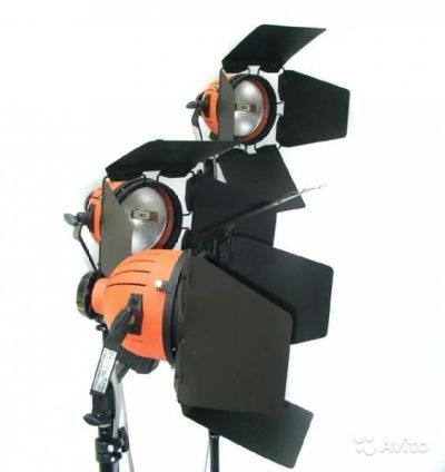 Лот: 7574283. Фото: 1. Ianiro varibeam 800mk1 - 3шт... Вспышки, осветители, рассеиватели