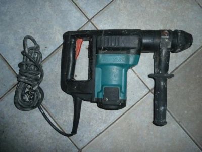Лот: 7057553. Фото: 1. Продам перфоратор Makita HR3000C... Электроинструмент