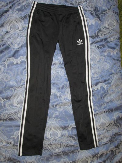 Лот: 5003359. Фото: 1. Спортивные штаны adidas. Другое (спортивная одежда)