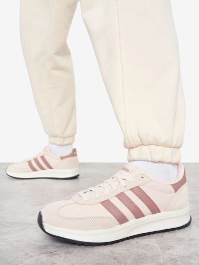 Лот: 25368168. Фото: 1. Кроссовки женские adidas Run 70... Кеды, кроссовки, слипоны