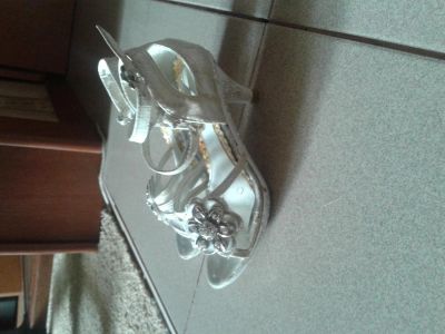 Лот: 4545954. Фото: 1. туфли на девочку на каблучке(маленькая... Туфли