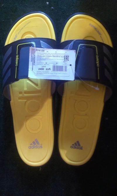 Лот: 4241908. Фото: 1. шлепки пляжные, adidas. Шлепанцы, сланцы