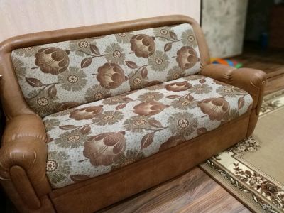 Лот: 13202749. Фото: 1. Диван с отделкой из толстого кожзама. Диваны