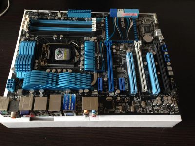 Лот: 3788209. Фото: 1. Б/У MB ASUS P8Z68E Deluxe Gen3... Материнские платы
