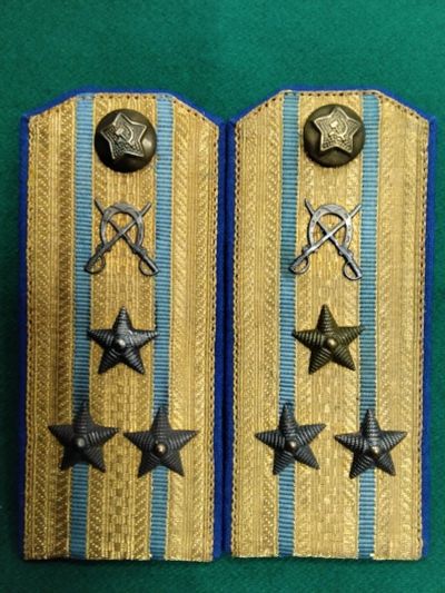 Лот: 24679958. Фото: 1. Погоны кавалерия. Полковник. Нашивки, шевроны, погоны