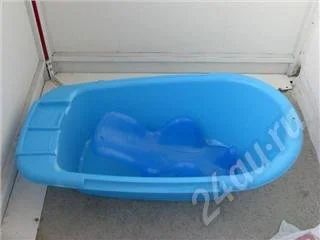 Лот: 160166. Фото: 1. Ванночка с горкой для купания. Другое (дети растут)