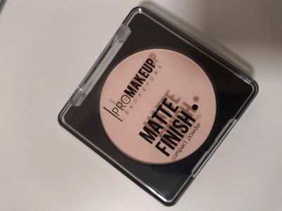 Лот: 25742886. Фото: 1. Матирующая компактная пудра. Макияж