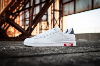 Лот: 9637527. Фото: 1. VANS Old School. Кеды, кроссовки, слипоны