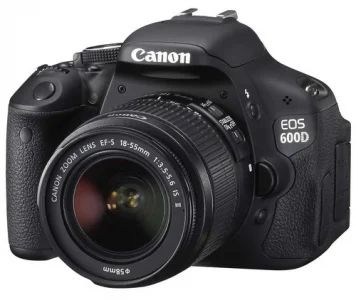 Лот: 3276661. Фото: 1. Зеркальная фотокамера Canon EOS... Цифровые зеркальные