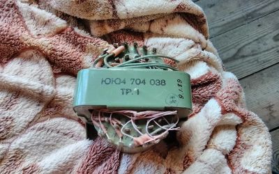 Лот: 17860093. Фото: 1. трансформатор военый !юю4 704... Трансформаторы, катушки