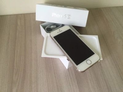 Лот: 5950596. Фото: 1. Iphone 5S 16GB Gold. Смартфоны
