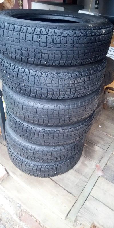 Лот: 25360779. Фото: 1. Шины За 6 шт. Шины