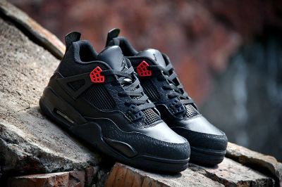 Лот: 10115370. Фото: 1. Nike Air Jordan 4 Retro. Кеды, кроссовки, слипоны
