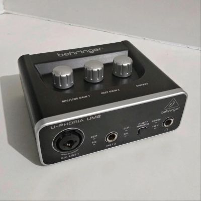 Лот: 17910278. Фото: 1. Behringer UM2 Внешняя звуковая... Микшеры, предусилители, микрофонные эффекты