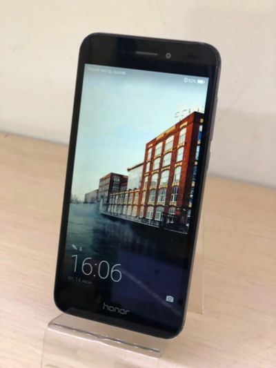 Лот: 13907797. Фото: 1. Смартфон Honor 6A 16Gb Grey (DLI-TL20... Смартфоны