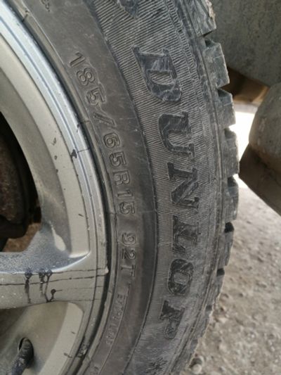 Лот: 15810187. Фото: 1. Шины зимние Dunlop 185 65 15. Шины