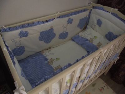 Лот: 10183254. Фото: 1. Детская кроватка с матрасом и... Детские кровати и кроватки