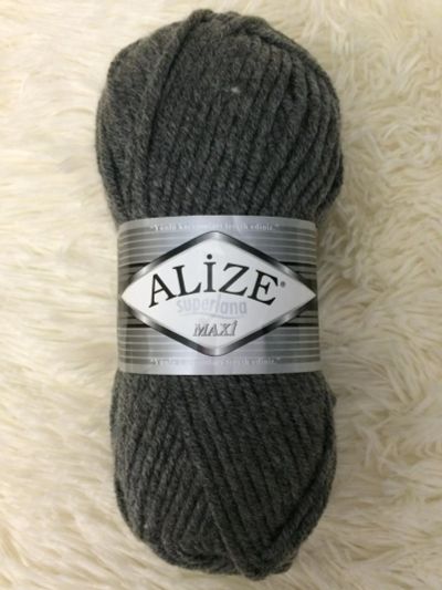 Лот: 10415300. Фото: 1. Пряжа Superlana MAXI 25% шерсть... Ткани, нитки, пряжа