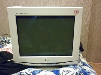 Лот: 3458383. Фото: 1. Монитор LG Flatron F700B. ЭЛТ-мониторы