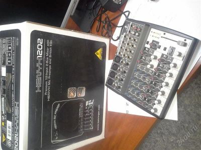 Лот: 2645955. Фото: 1. Behringer Xenyx 1202 микшерный... Микшеры, предусилители, микрофонные эффекты