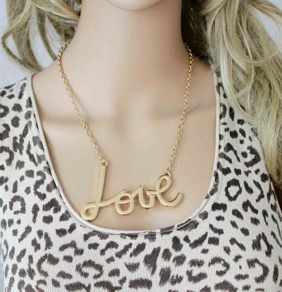 Лот: 6289212. Фото: 1. Ожерелье LOVE. Колье