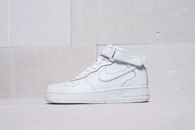 Лот: 11617737. Фото: 1. Кроссовки Nike Air Force 1. Кеды, кроссовки, слипоны