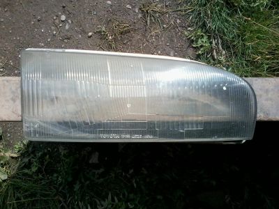 Лот: 2597817. Фото: 1. Стекло фары TOYOTA SPRINTER кузов... Оптика и освещение