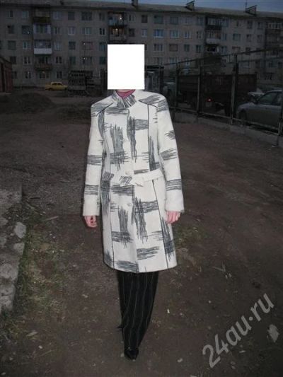 Лот: 465378. Фото: 1. Красивое Пальто. р-р 44. Верхняя одежда