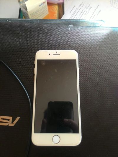 Лот: 6865734. Фото: 1. IPhone 6s 64 silver новый, не... Смартфоны