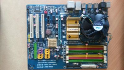 Лот: 10987650. Фото: 1. Мат. плата GigaByte GA-EP35C-DS3R... Материнские платы