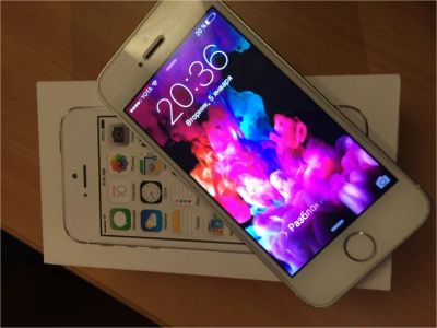 Лот: 6708906. Фото: 1. iPhone 5s 16gb(ОБМЕН на meizu... Смартфоны