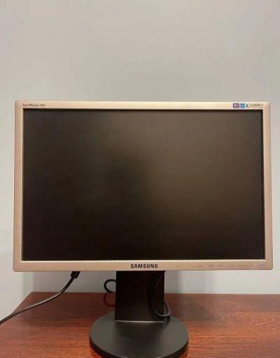 Лот: 24791321. Фото: 1. Монитор 18.5" Samsung SyncMaster... ЖК-мониторы
