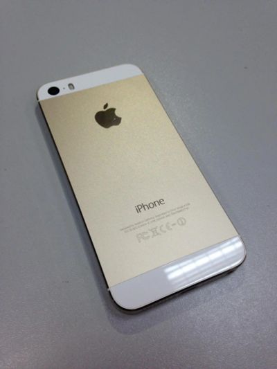 Лот: 9469329. Фото: 1. Смартфон Apple iPhone 5S 16gb... Смартфоны