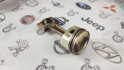 Лот: 23591271. Фото: 1. Поршень с шатуном Peugeot 307... Двигатель и элементы двигателя