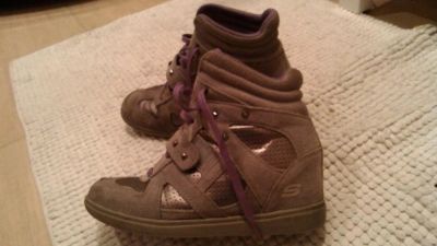 Лот: 5371812. Фото: 1. Кроссовки на девочку Skechers. Кеды, кроссовки