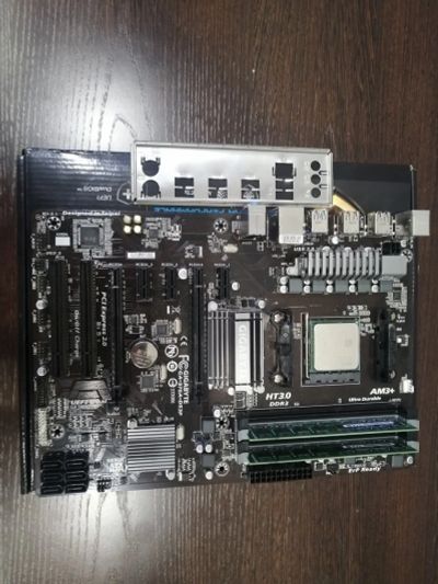 Лот: 14940870. Фото: 1. gigabyte ga-970a-ds3p\16Gb ddr3... Материнские платы