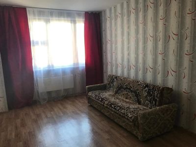 Лот: 9728180. Фото: 1. Сдам 1 комнатную квартиру Судостроительная... Квартиры, студии