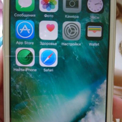 Лот: 10090225. Фото: 1. IPhone 5s gold 32gb. Смартфоны