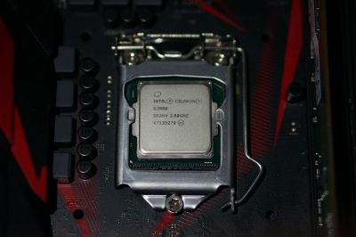 Лот: 15018653. Фото: 1. Intel Celeron G3900 (2x2.8Ghz... Процессоры